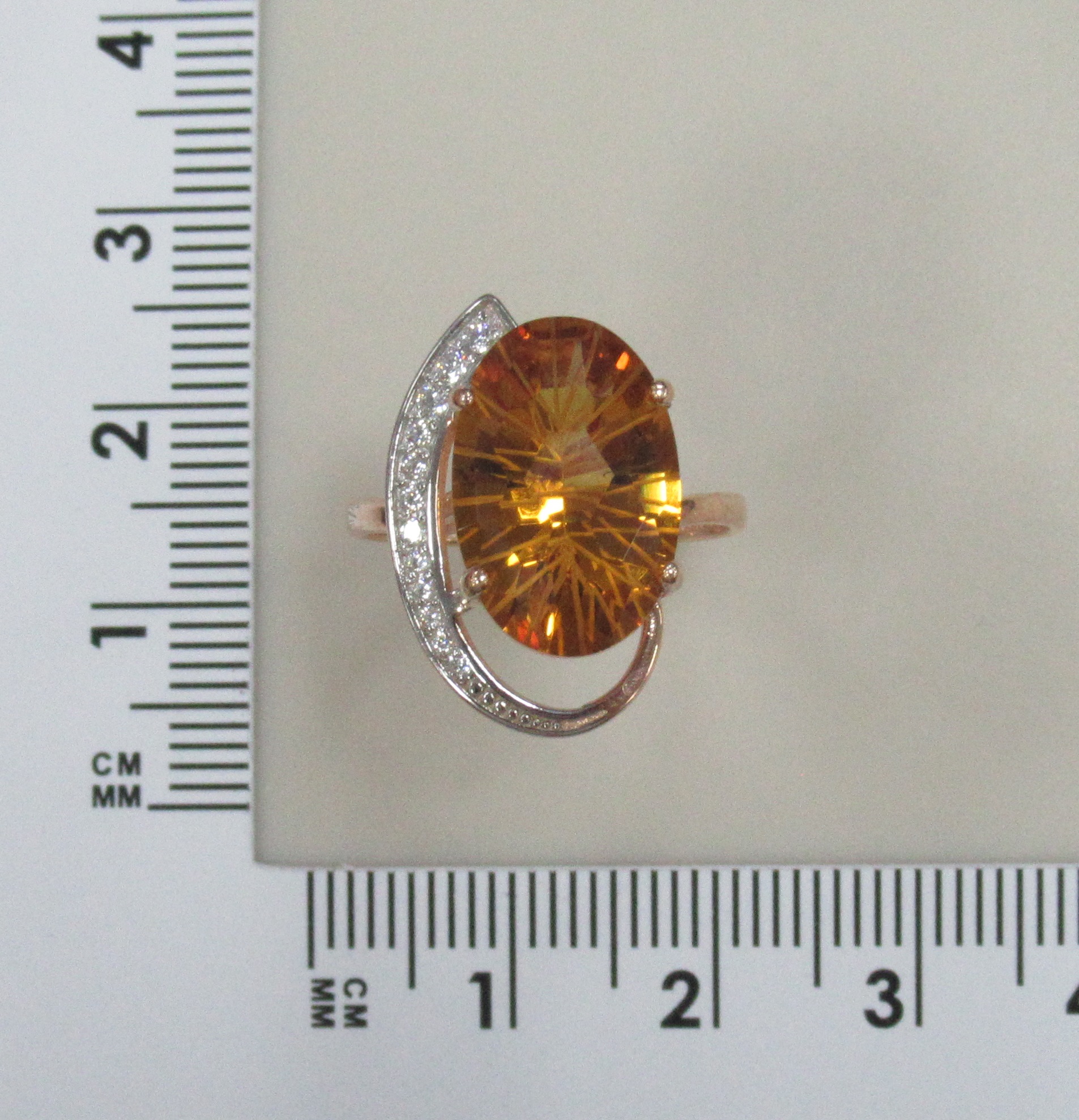 Серебряное кольцо с цитрином